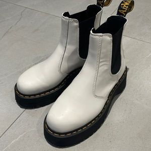 Dr. Marten White Chelsea 2976 Quad Platform